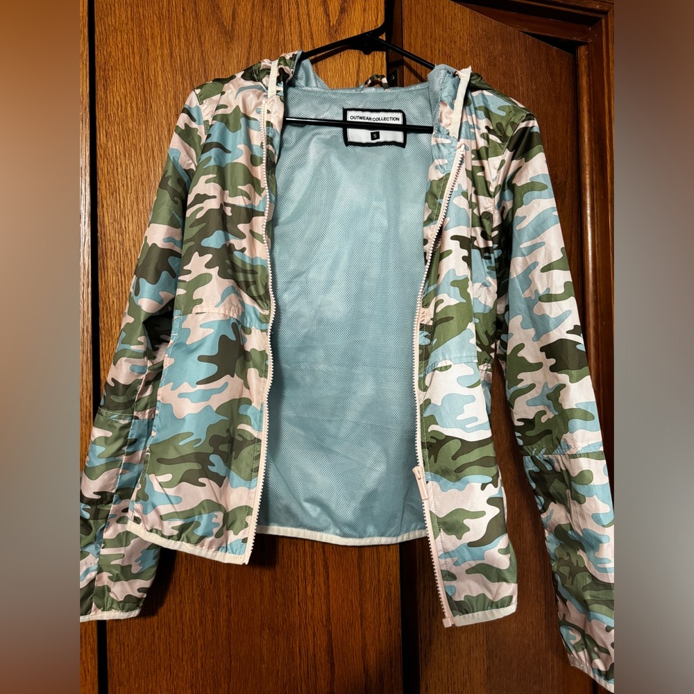 Outwear collection rain jacket